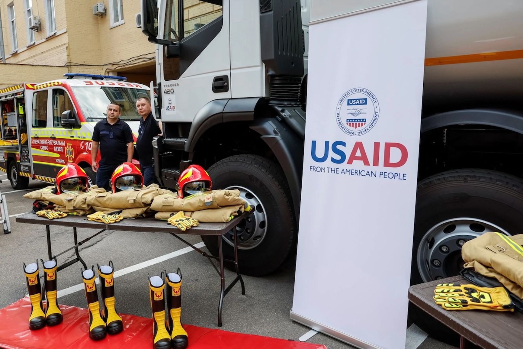 Equipment transferred to Ukrainian firefighters through USAID
